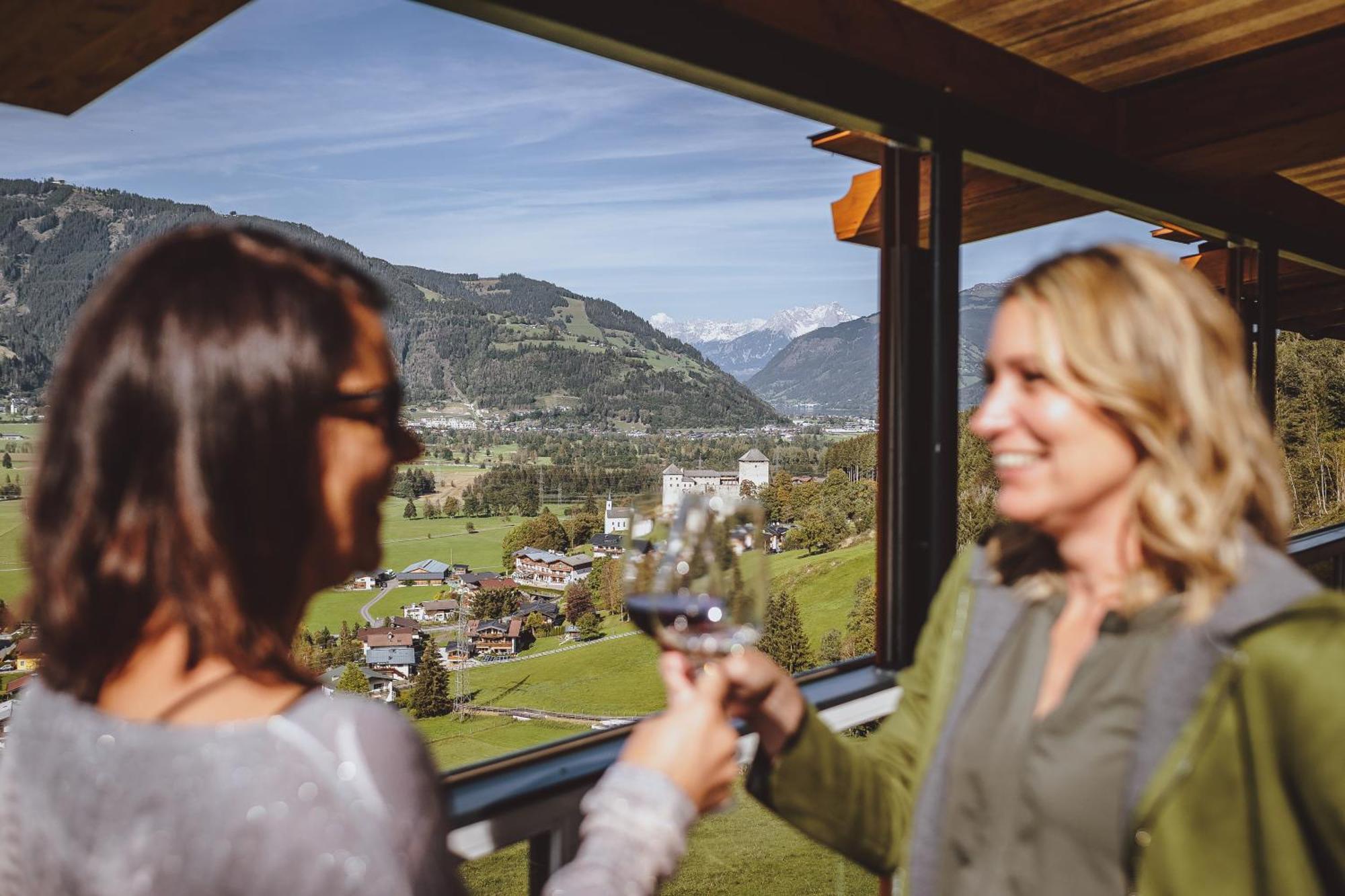 Panorama Hotel Guggenbichl - Inkl Sommerkarte, Freier Eintritt Ins Tauern Spa & Bester Ausblick Uber Капрун Экстерьер фото