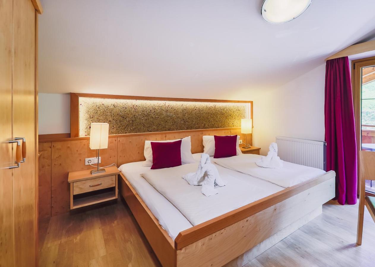 Panorama Hotel Guggenbichl - Inkl Sommerkarte, Einmaliger Eintritt Ins Tauern Spa & Bester Ausblick Ueber Капрун Экстерьер фото
